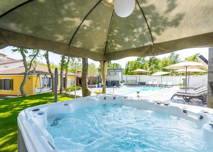 4928-11 For 4 Pers In Dom wakacyjny *