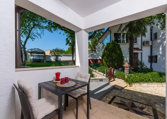 4928-11 For 4 Pers In