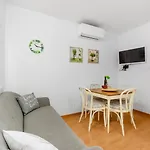 4928-11 For 4 Pers In Vakantiehuis Poreč