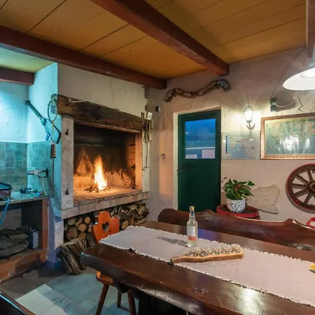 4928-11 For 4 Pers In * Πόρετς