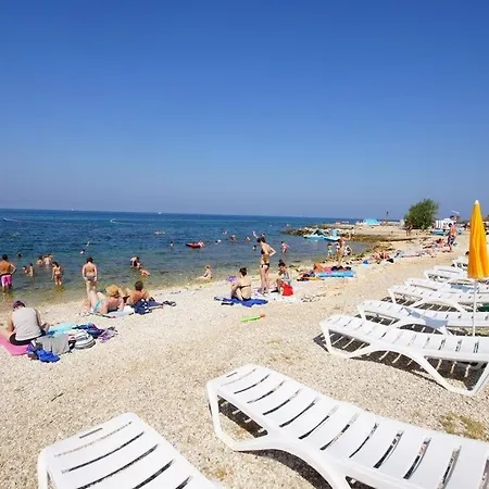 4928-11 For 4 Pers In Holiday home Porec