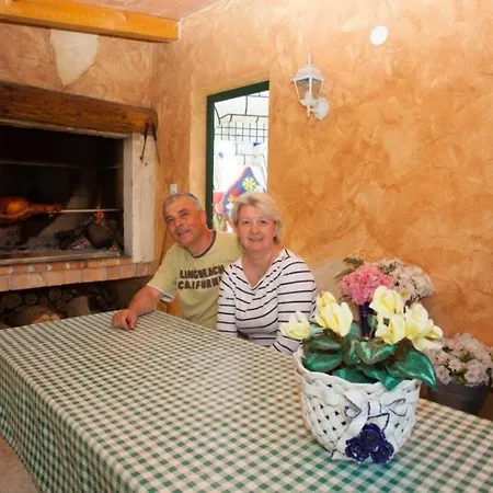 4928-11 For 4 Pers In