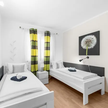 4928-11 For 4 Pers In Πόρετς