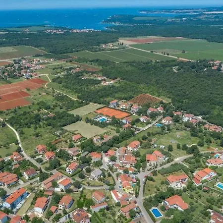 4928-11 For 4 Pers In