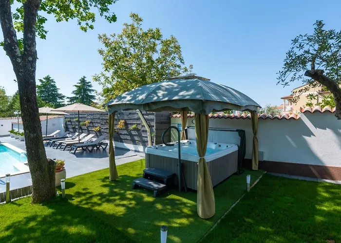 4928-11 For 4 Pers In