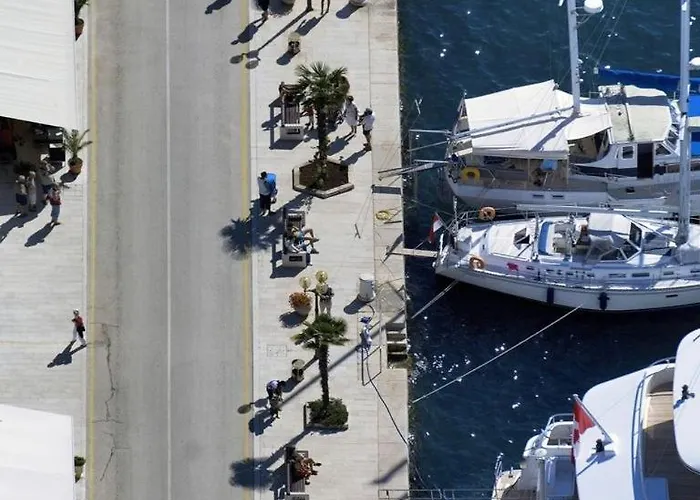 4928-11 For 4 Pers In Ferienhaus