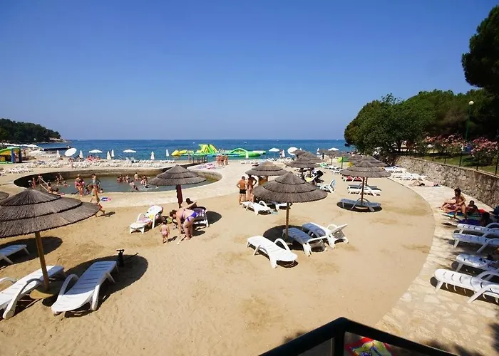 4928-11 For 4 Pers In Ferienhaus Poreč