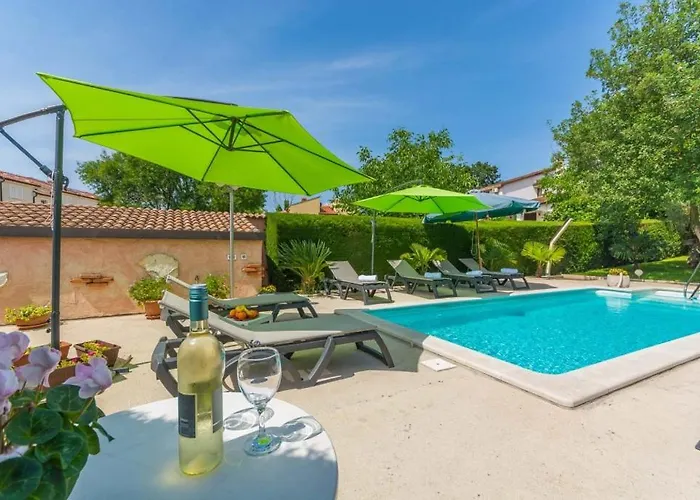 Ferienhaus 4928-11 For 4 Pers In Poreč