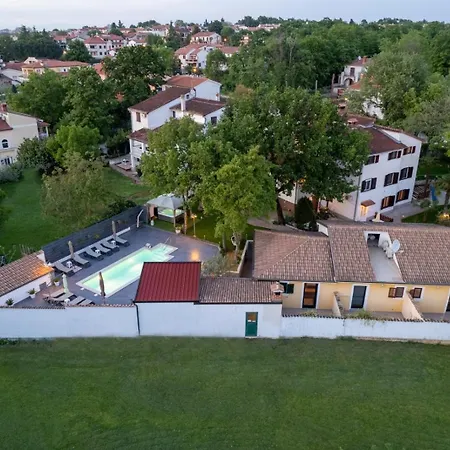 4928-11 For 4 Pers In Prázdninový dům *